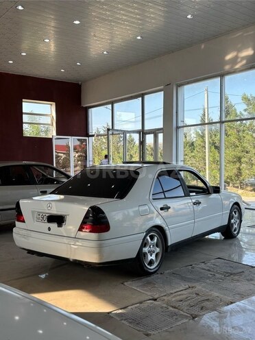 Mercedes C 180-7