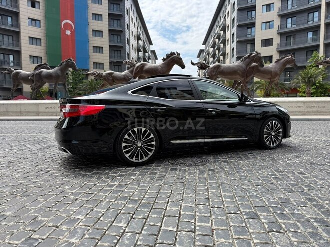 Hyundai Grandeur-5