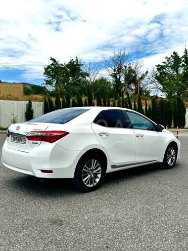 Toyota Corolla-4