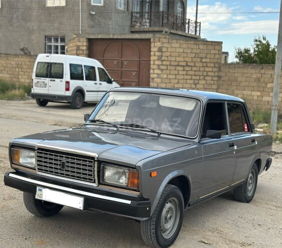 LADA (VAZ) 2107-1