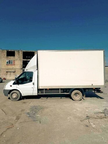 Ford Transit-2