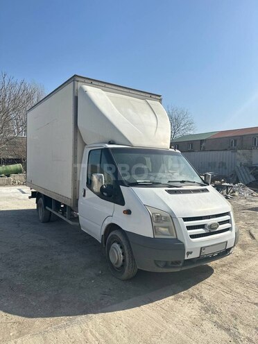 Ford Transit-7