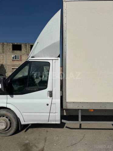 Ford Transit-8