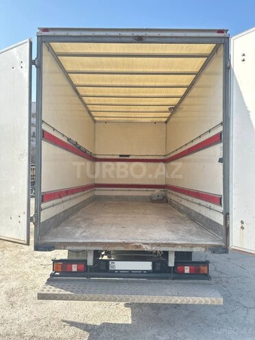 Ford Transit-9