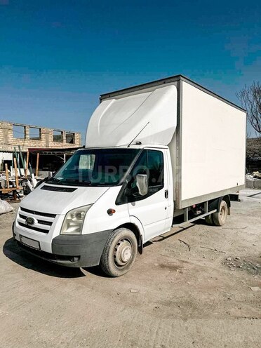 Ford Transit-5