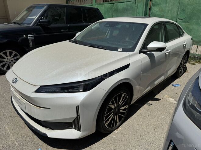 Changan Qiyuan A05-3
