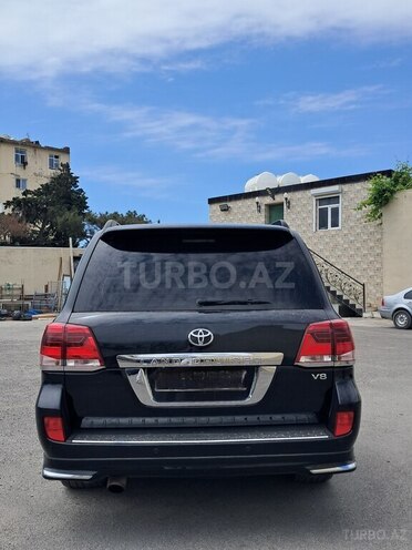 Toyota Land Cruiser-2