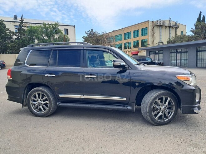 Toyota Land Cruiser-4