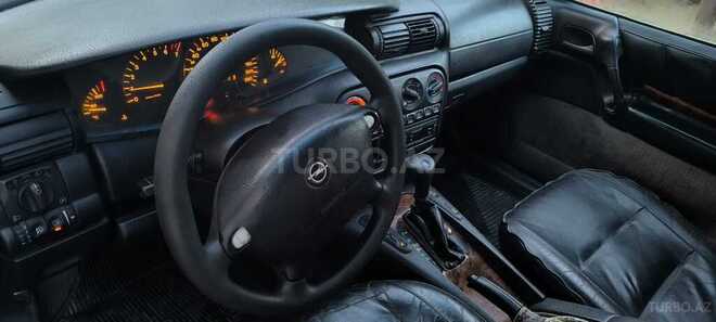 Opel Omega-14