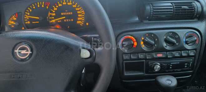 Opel Omega-11