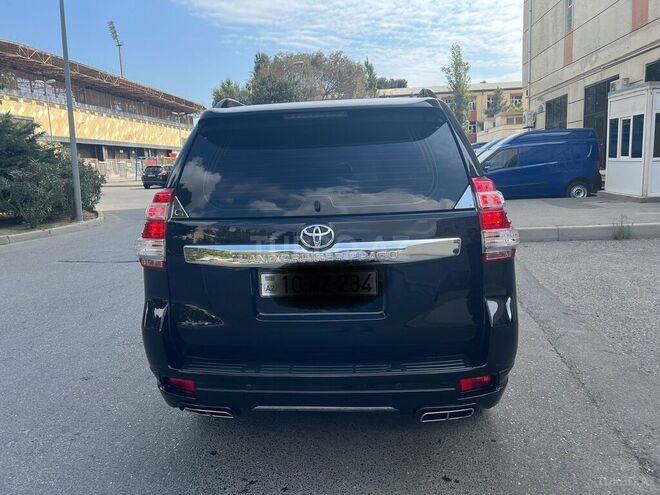 Toyota Land Cruiser Prado-7