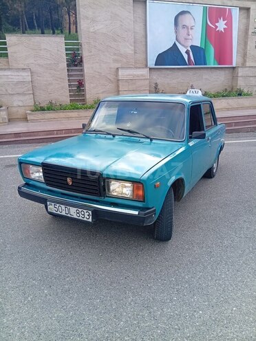 LADA (VAZ) 2107-1