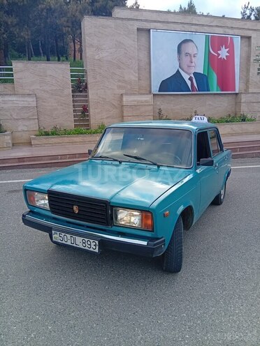 LADA (VAZ) 2107-2