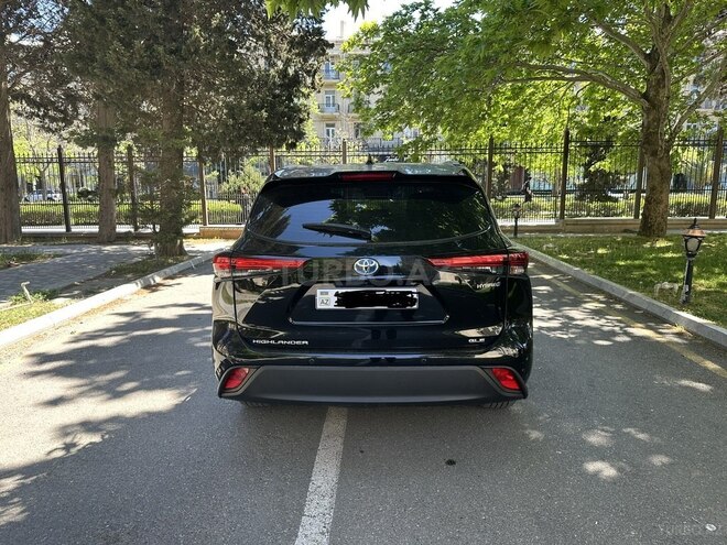 Toyota Highlander-2