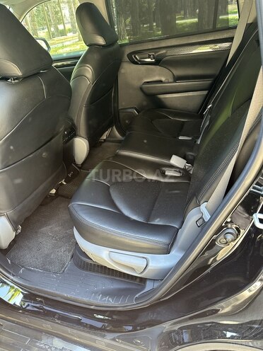 Toyota Highlander-8