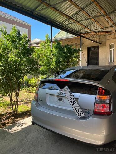 Toyota Prius-3