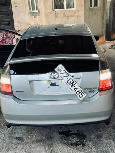 Toyota Prius-5