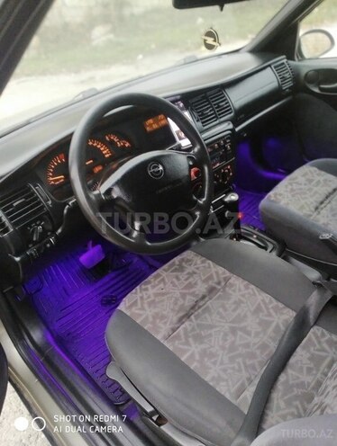 Opel Vectra-16