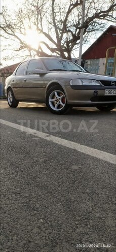 Opel Vectra-6