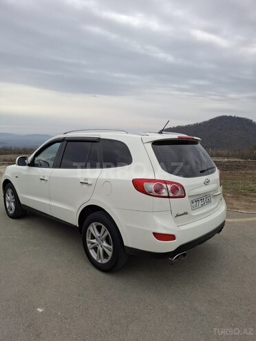 Hyundai Santa Fe-5