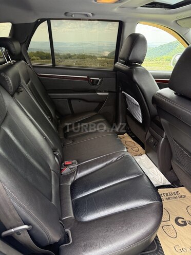 Hyundai Santa Fe-15