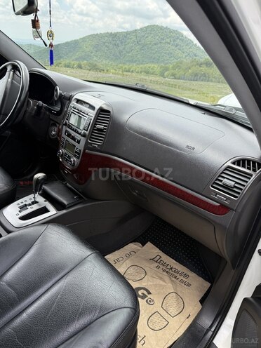 Hyundai Santa Fe-16