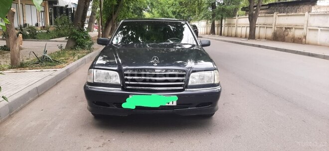 Mercedes C 220-1