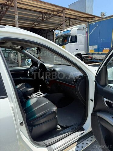 Hyundai Santa Fe-12