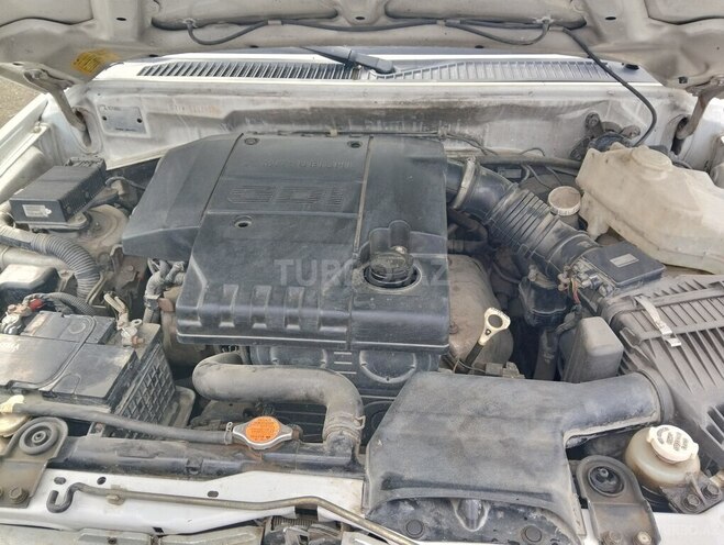 Mitsubishi Pajero io-4