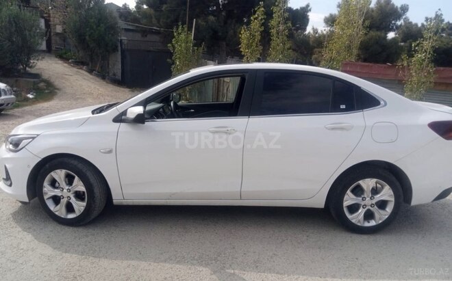 Chevrolet Onix-4