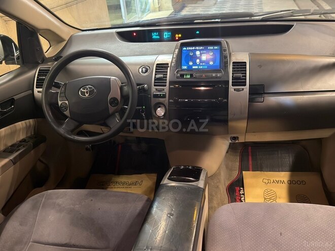 Toyota Prius-7