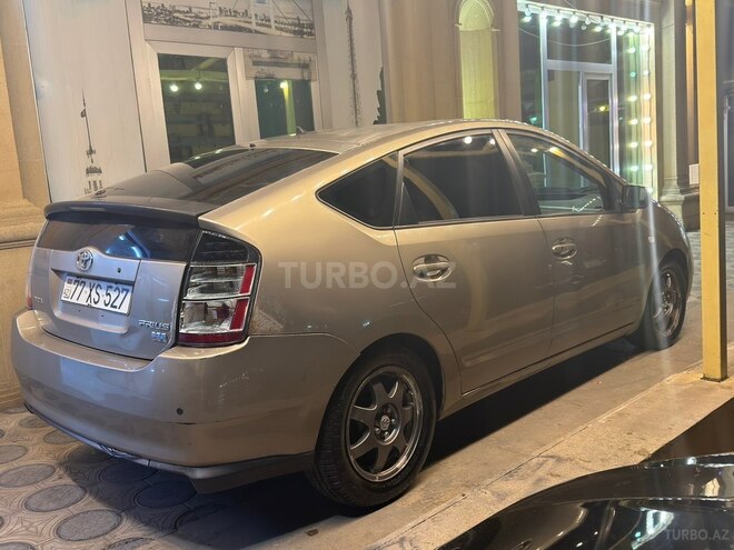 Toyota Prius-6