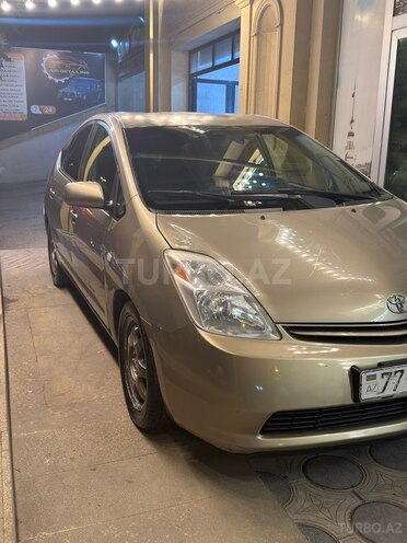 Toyota Prius-2