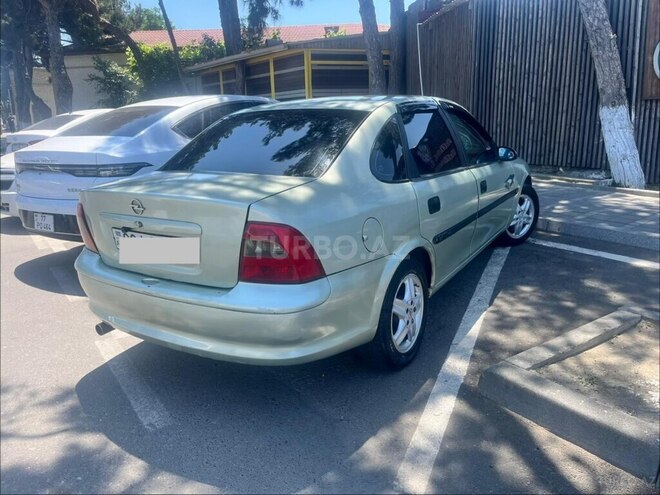 Opel Vectra-3