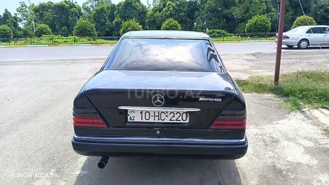 Mercedes E 220-2