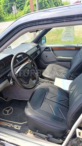 Mercedes E 220-7