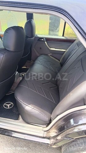 Mercedes E 220-5