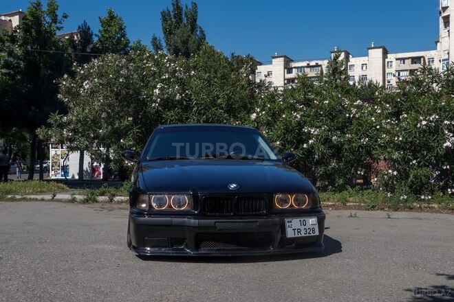 BMW 320-6