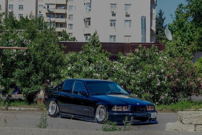 BMW 320-7