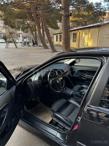 BMW 320-10