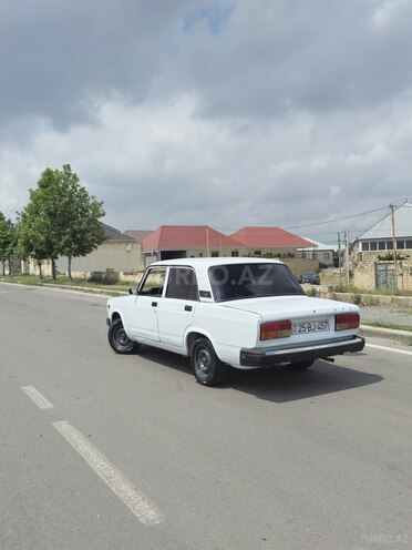 LADA (VAZ) 2107-2