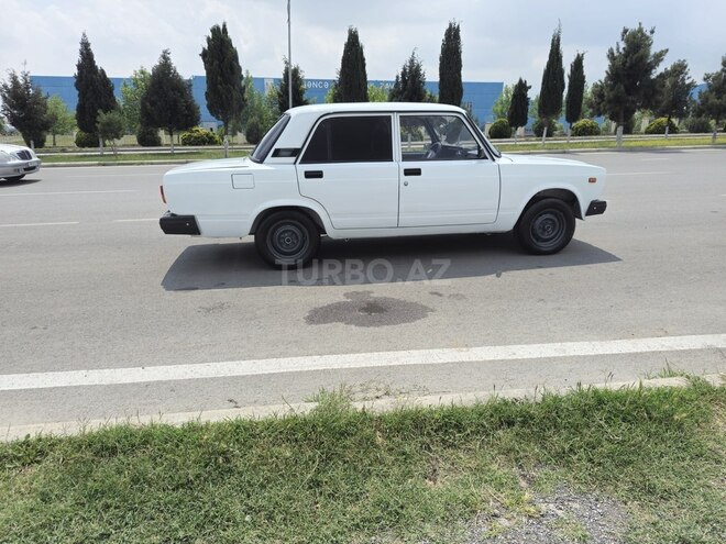 LADA (VAZ) 2107-15