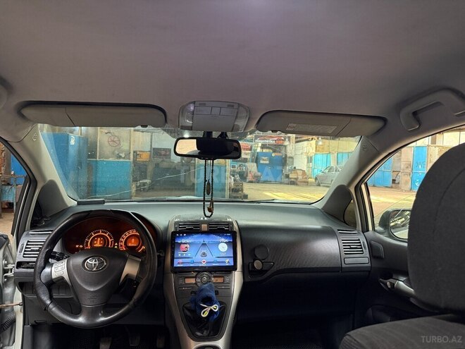 Toyota Auris-3