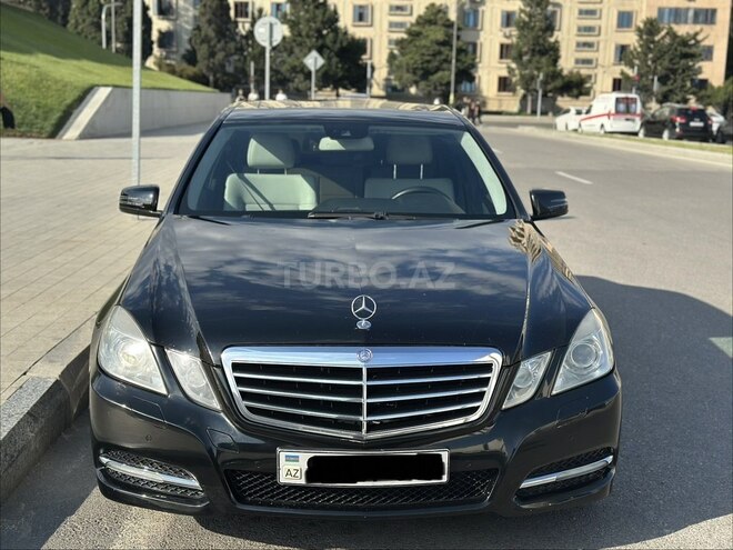 Mercedes E 220-2