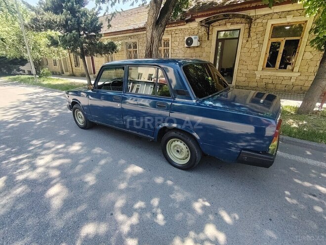 LADA (VAZ) 2107-2