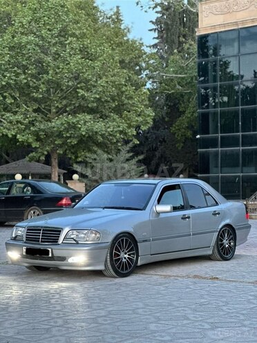 Mercedes C 180-4
