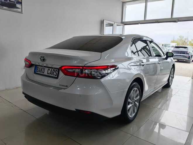 Toyota Camry-6