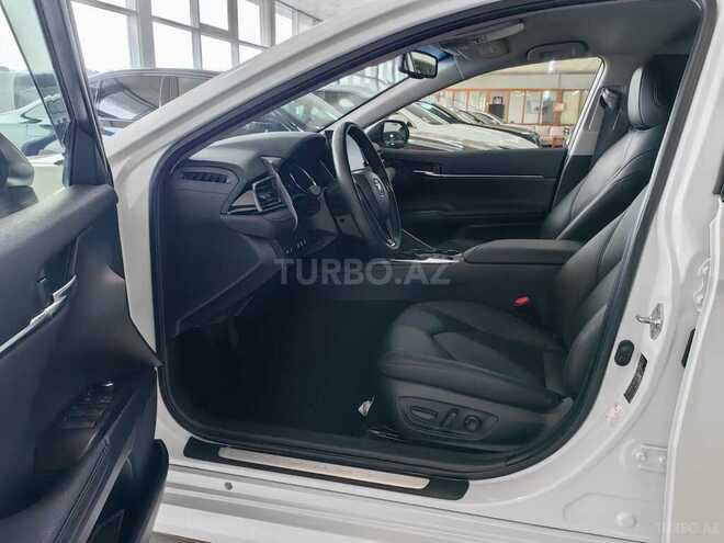 Toyota Camry-17