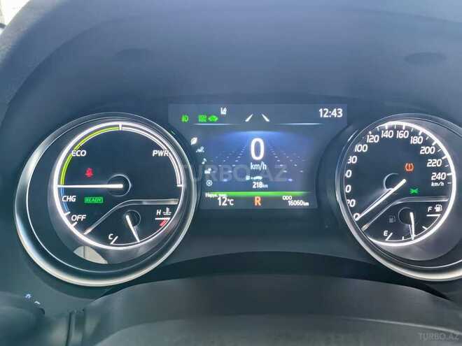 Toyota Camry-13