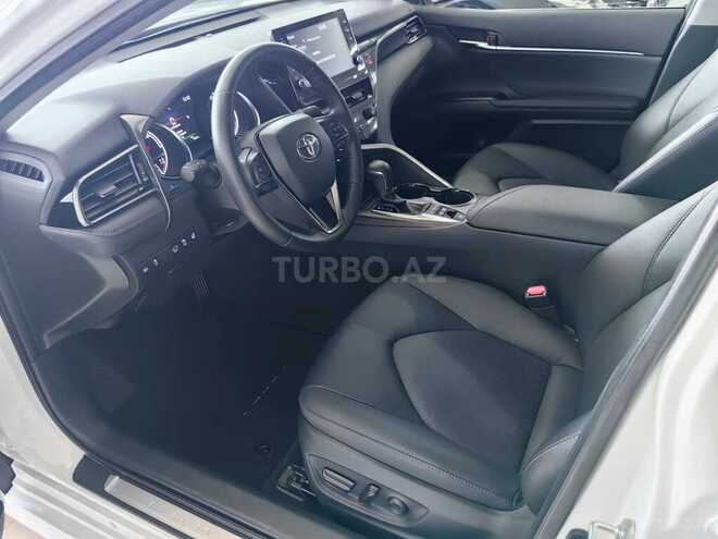 Toyota Camry-14
